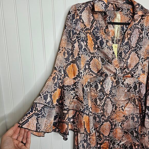 Uncle Frank Women's Satin Snake Print Mini Dress Sz M V-Neck Ruffle Bell Sleeves - Picture 3 of 9